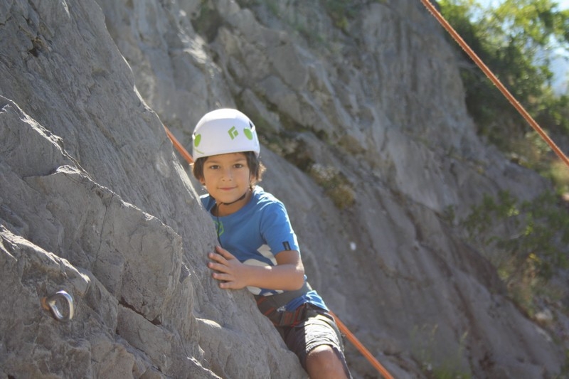 Village Camps International Summer Camp Leysin, Switzerland 2025-08-09 https://www.villagecamps.com/journals_admin/images/703-9-green climb (21).jpg